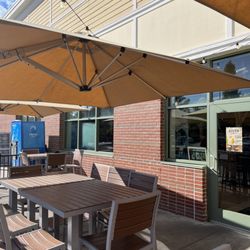 Lowes Foods - Outside seating/patio area.