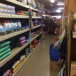 Bennington's Mercantile - Pet supplies