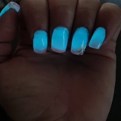 Details - Glow in the dark nails at night