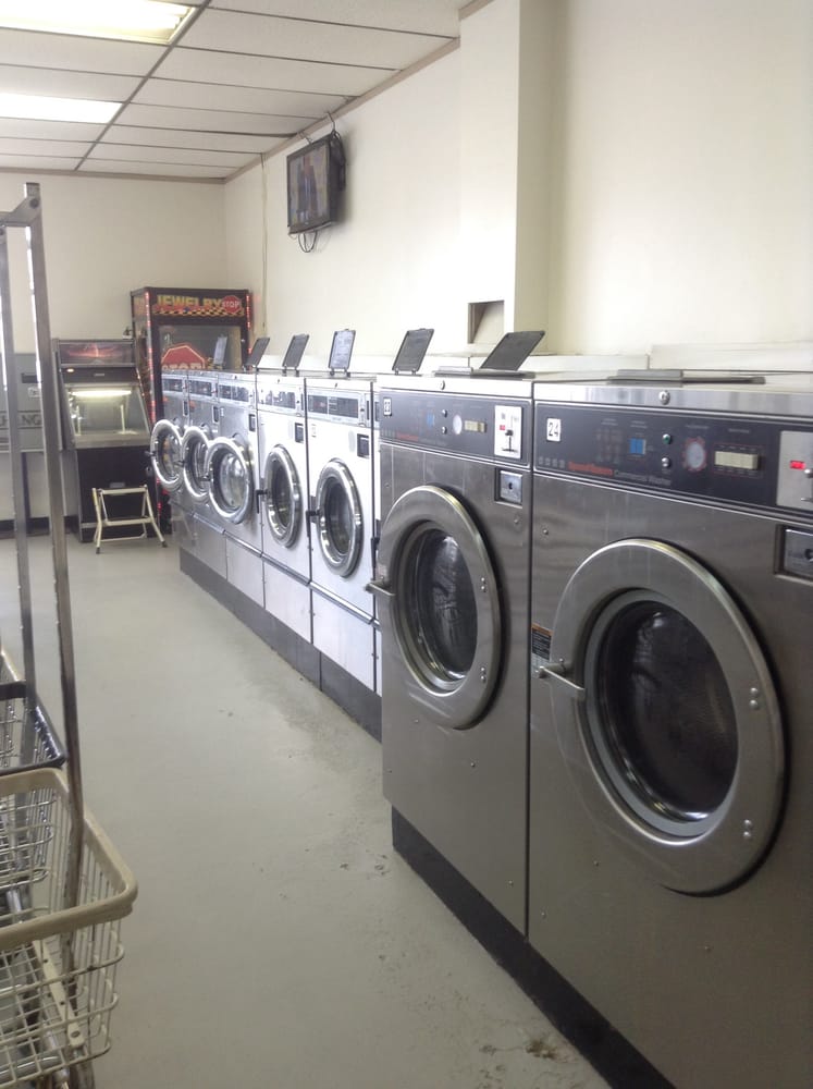 WOODBRIDGE LAUNDROMAT Updated August 2024 1300 F St, Woodbridge