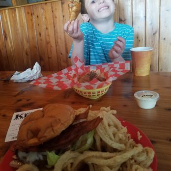 Gracie's Bar & Grill - My 6 year old is super picky, hes always down for wings or burgers at Gracies though. - Pubs Near Me - Salisbury, Massachusetts Gracie's Bar & Grill - My 6 year old is super picky, hes always down for wings or burgers at Gracies though. - Pubs Near Me - Salisbury, Massachusetts