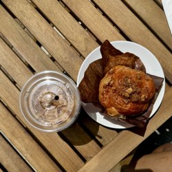 Chapola Cafe - Guava cream cheese croissant and rose latte