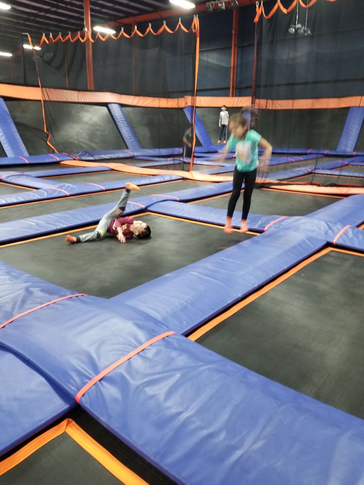 SKY ZONE TRAMPOLINE PARK 176 Photos & 14 Reviews Trampoline Parks