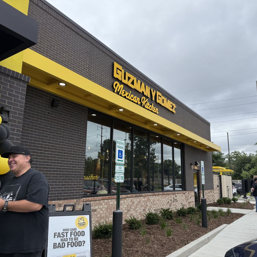 Guzman y Gomez - Mexican Near Me - Des Plaines, Illinois Guzman y Gomez - Mexican Near Me - Des Plaines, Illinois