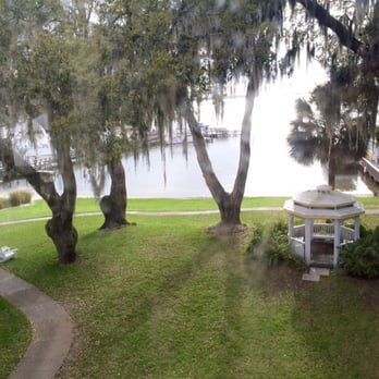 Lakeside Inn - Hotels Near Me - Mount Dora, Florida Lakeside Inn - Hotels Near Me - Mount Dora, Florida