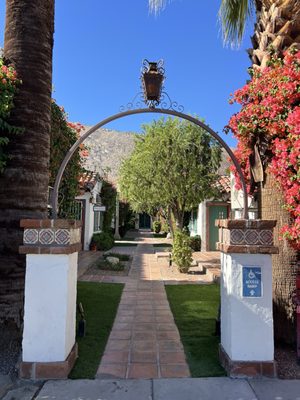 Thick As Thieves by null