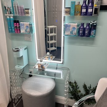 Pamper Me Too salon - A Peek into PamperMeToo Salon where Luxury is Us! - Hair Salons Near Me - Atlanta, Georgia Pamper Me Too salon - A Peek into PamperMeToo Salon where Luxury is Us! - Hair Salons Near Me - Atlanta, Georgia