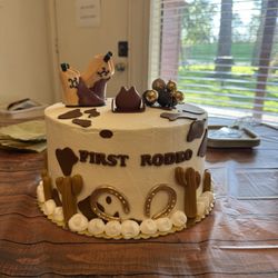 Los Globos bakery - I added the cake toppers.