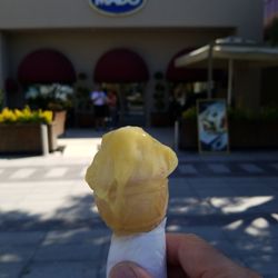 Mado - Mado's ice cream. Thumbs up.