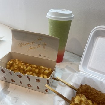 MÖGE TEE - Sand Lake - Korean hotdogs & green grape slushee with strawberry popping boba - Coffee & Tea Near Me - Orlando, Florida MÖGE TEE - Sand Lake - Korean hotdogs & green grape slushee with strawberry popping boba - Coffee & Tea Near Me - Orlando, Florida
