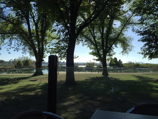 Pipers by the Lake by null