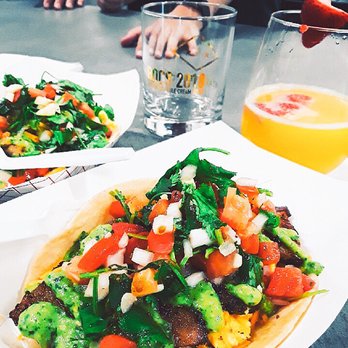 Tyler's Craft BBQ - Bbq and breakfast tacos are in the menu today. We'll be open for 7am-2pm. - Food Trucks Near Me - Springdale, Arkansas Tyler's Craft BBQ - Bbq and breakfast tacos are in the menu today. We'll be open for 7am-2pm. - Food Trucks Near Me - Springdale, Arkansas