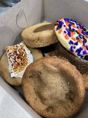 Lowrider Cookie Company by null