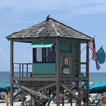 Deerfield Beach - Lifeguard stand - Beaches Near Me - Deerfield Beach, Florida