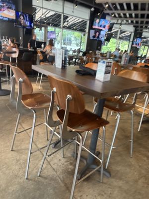 Tom's Watch Bar by null