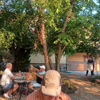 Wine o'Clock - Outside seating - Wine Bars Near Me - Prosser, Washington Wine o'Clock - Outside seating - Wine Bars Near Me - Prosser, Washington