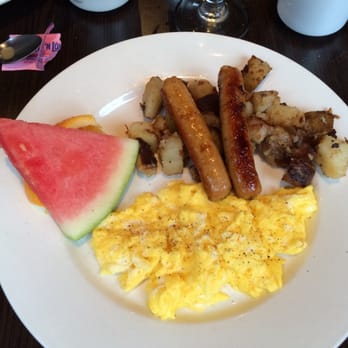 O Petit Restaurant - a plate of breakfast foods - Canadian (New) Near Me - Morin-Heights, Quebec O Petit Restaurant - a plate of breakfast foods - Canadian (New) Near Me - Morin-Heights, Quebec