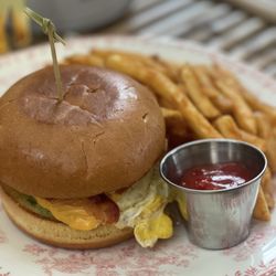 Throw Social - Delray Beach - Breakfast sandwich