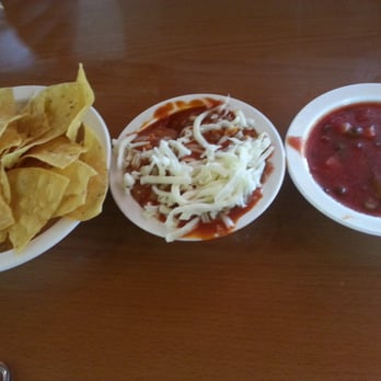 New Mecca Cafe - Chips and bean dip and mild salsa - Mexican Near Me - Pittsburg, California New Mecca Cafe - Chips and bean dip and mild salsa - Mexican Near Me - Pittsburg, California