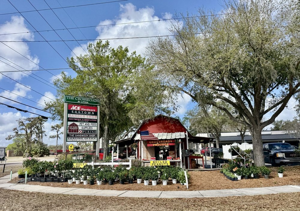 Crossroads Produce Logo