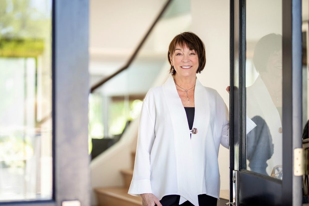 KAREN RICHARDSON GROUP Updated September 2024 224 Photos & 46