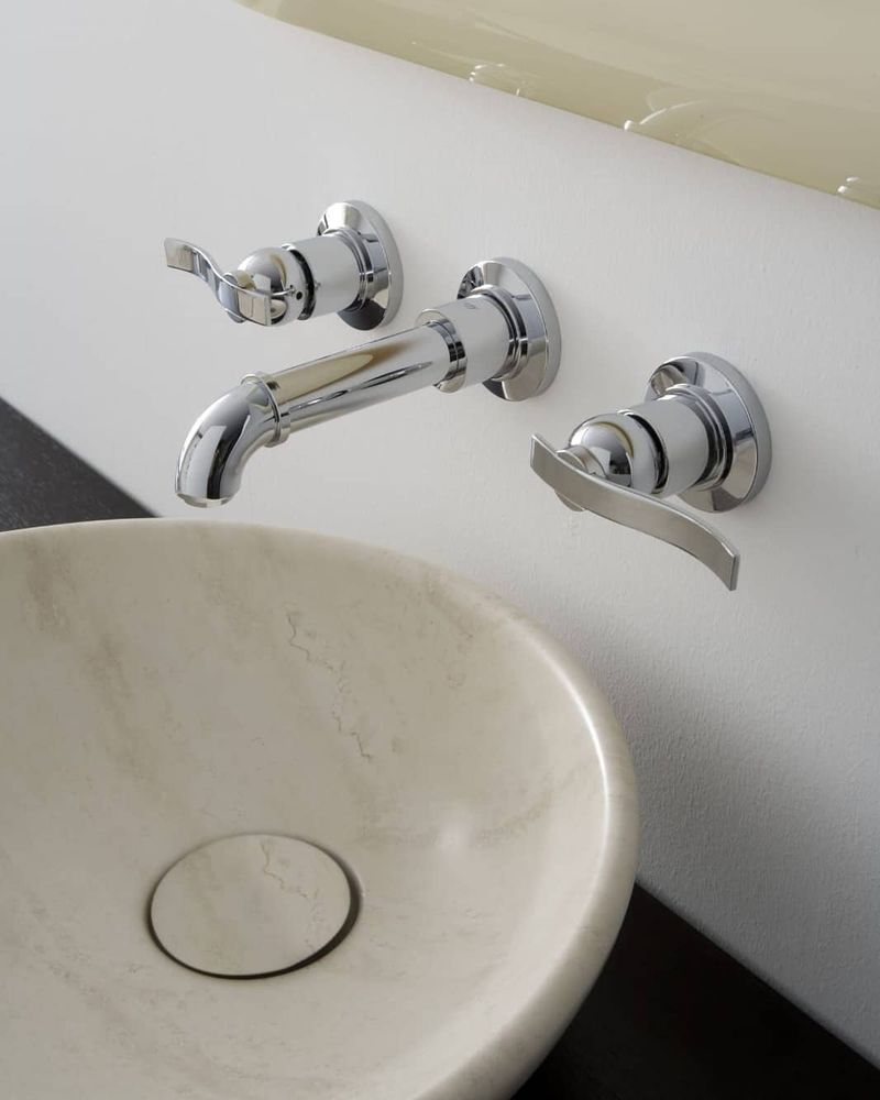 Slide of Robust Emergency Plumber