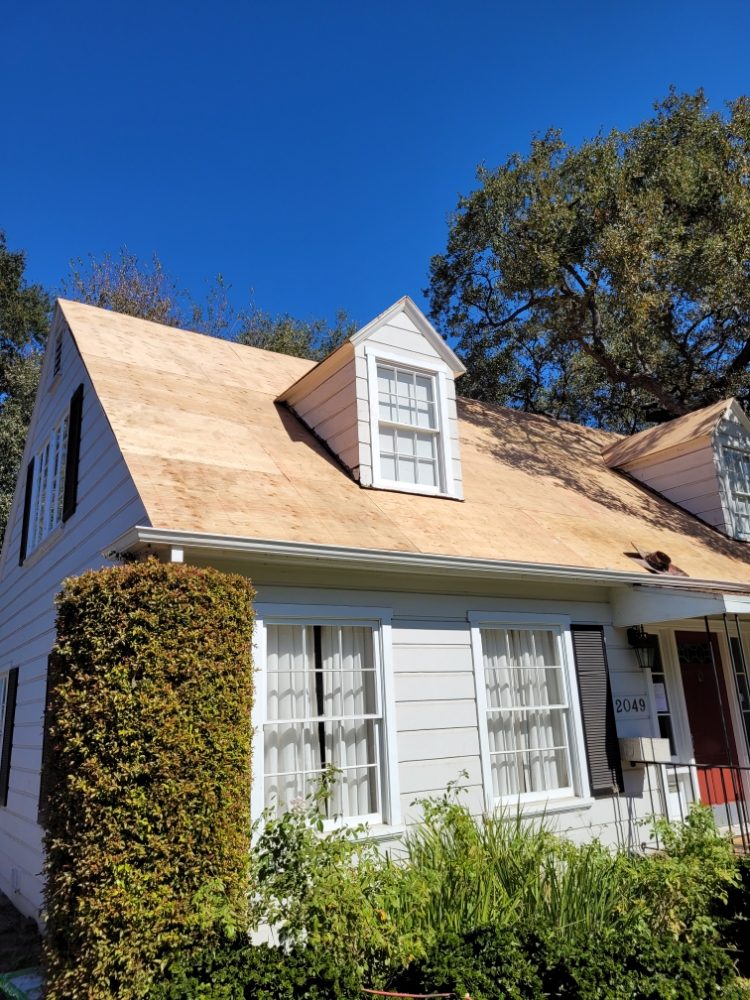 Slide of The Local Roofers and Builders