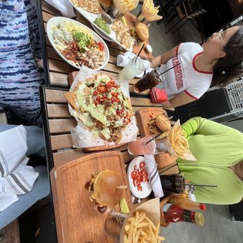 Finney's Crafthouse - Burbank - Outside seating had the Hickory BBQ Burgerabd Carnitas Nachos with the California Cobb Salad and All Natural Raspberry Lemonade!!! Amazing - New American Near Me - Burbank, California
