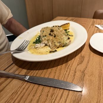 Cooper’s Hawk Winery & Restaurant - Parmesan Parmesan-Crusted Mahi Mahi - Wine Bars Near Me - Avon, Ohio
