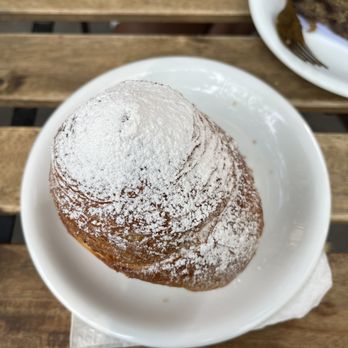 Qūentin Café - Guava pastry - Coffee & Tea Near Me - México, D.F., DIF Qūentin Café - Guava pastry - Coffee & Tea Near Me - México, D.F., DIF