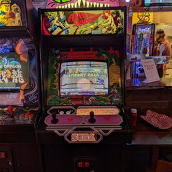 Joysticks Arcade & Eatery - Vintage "Alien Syndrome" machine