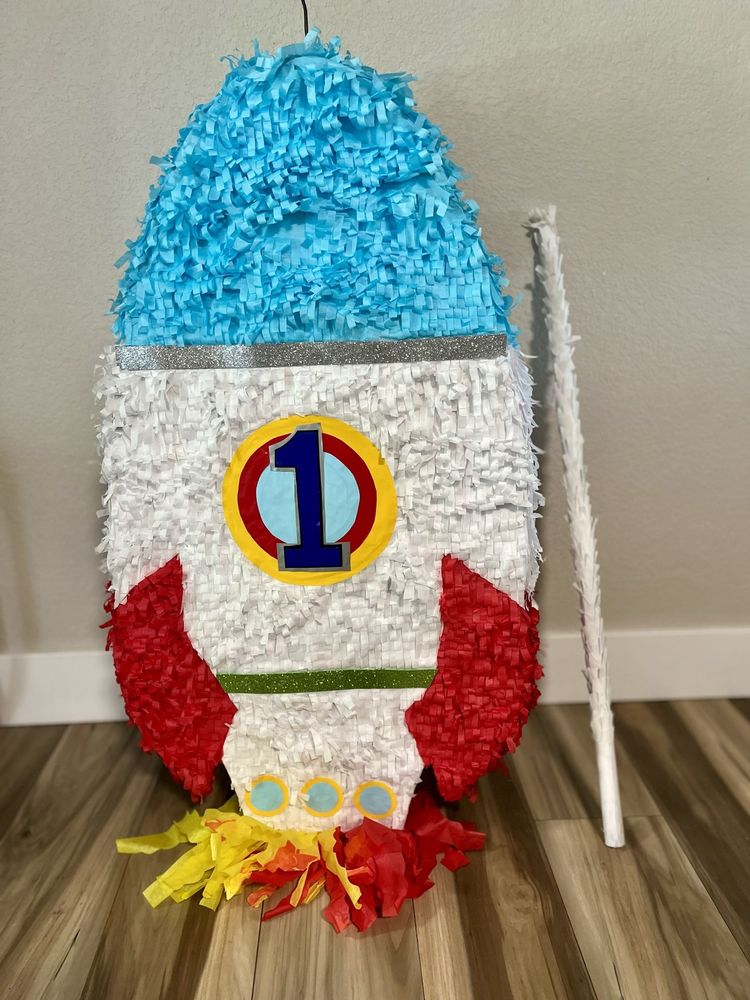 Pinata Festival Logo