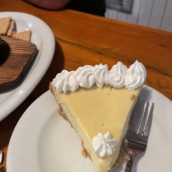 Herbie's Bar and Chowder House - Best Key Lime pie in the Florida Keys! - Bars Near Me - Marathon, Florida