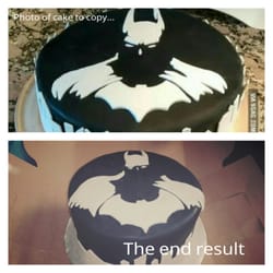 Kakes'n Konfections - The top of what the cake should have looked like.  The bottom is the end result.