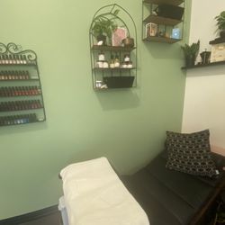 Botanical Beauty - Zero gravity pedi chair is the best!