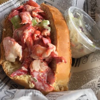 DJ's Clam Shack - Seafood Near Me - Key West, Florida