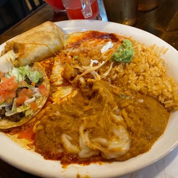 Guanajuato Mexican - Combination platter- steak taco, ground beef chimi, cheese enchilada. Rice and beans - Mexican Near Me - Milwaukee, Wisconsin