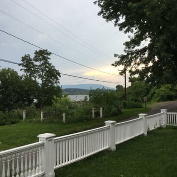 Suminski Innski - Bed & Breakfast Near Me - Tivoli, New York