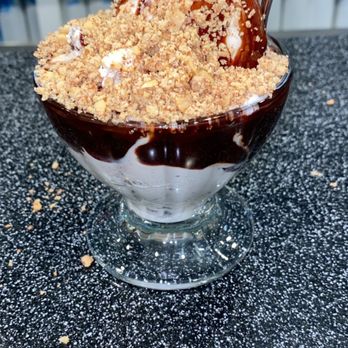 Dewar's Candy Shop - Candy Stores Near Me - Bakersfield, California