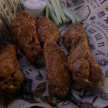 Bottoms Up Bar & Lounge - Chicken Bone in wings - Bars Near Me - Schiller Park, Illinois