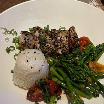 Yard House - Tuna - New American Near Me - Seattle, Washington Yard House - Tuna - New American Near Me - Seattle, Washington