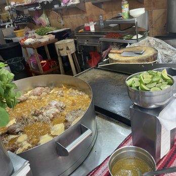 Taquería Los Cocuyos - The kitchen - Street Vendors Near Me - México, D.F., DIF