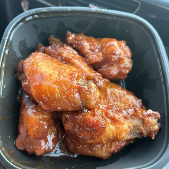 Lou Malnati's Pizzeria - Bbq Chicken Wings - Pizza Near Me - Schererville, Indiana Lou Malnati's Pizzeria - Bbq Chicken Wings - Pizza Near Me - Schererville, Indiana