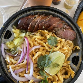 Sen Thai Noodle Bar - Khao Soi with spicy sausage - Noodles Near Me - Irvine, California