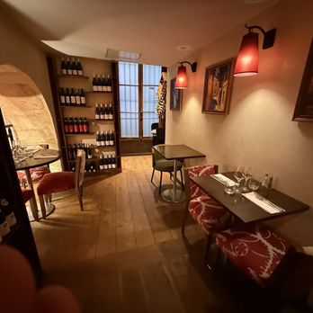 Isolotto - Second floor. - Italian Near Me - Paris, 75