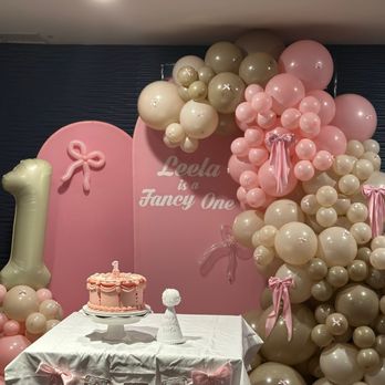 Balloon Lagoon - Full decor - Balloon Services Near Me