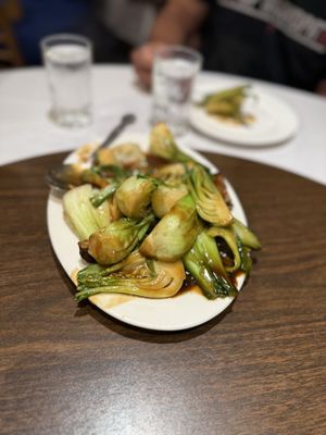Yang Chow Restaurant by null