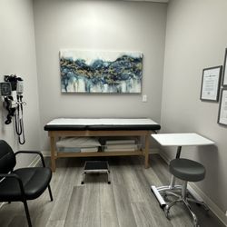 Health Express NJ - Exam room in Byram