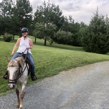 Rebel's Run at afton mountain - Horseback Riding Near Me - Afton, Virginia Rebel's Run at afton mountain - Horseback Riding Near Me - Afton, Virginia