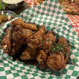 Soy Garlic Wings (10)